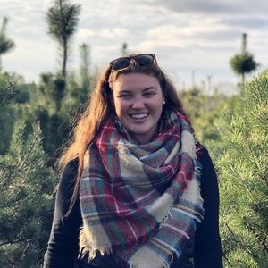 Meet your Posher, Becca